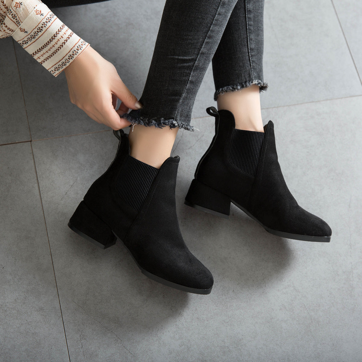 Chunky Heel Suede Boots