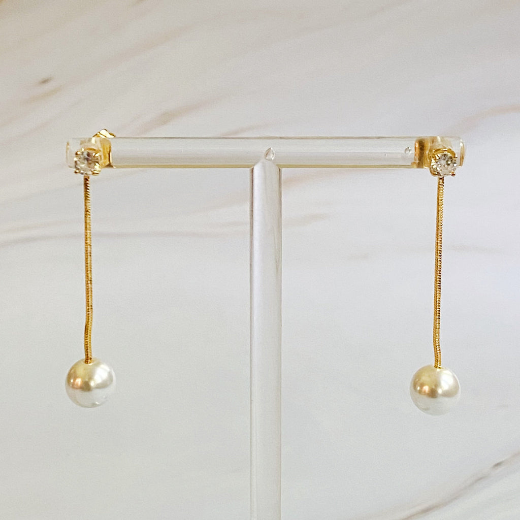 Dangling Pearl Earrings