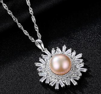 Pearl Snowflake Necklace