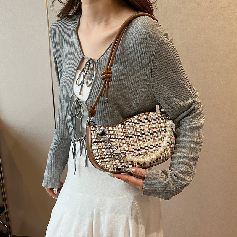 Trendy Underarm Bag
