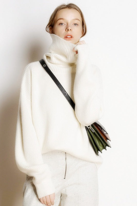 Chunky Cashmere-Blend Turtleneck