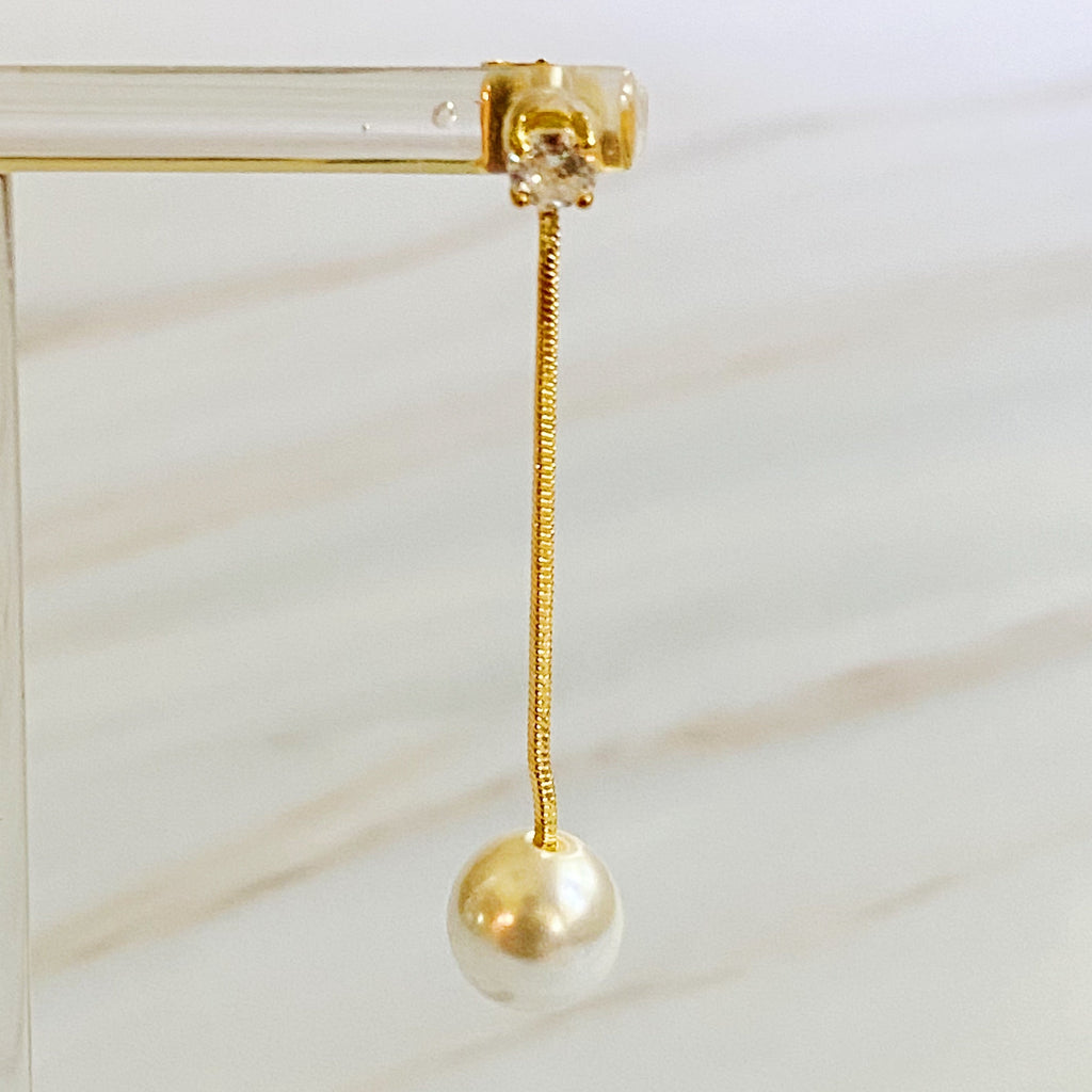 Dangling Pearl Earrings