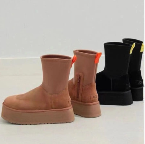 Platform Pull-On Snow Boots