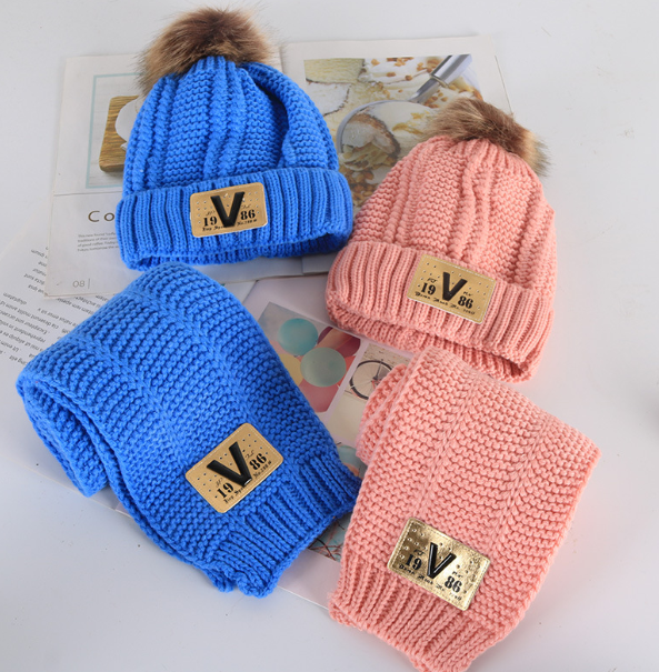 Kids' Fleece Hat & Scarf Set