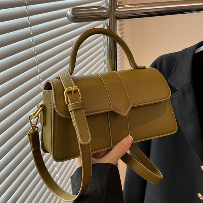 Classic Shoulder Bag
